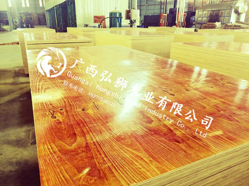 優(yōu)質建筑模板比較少開裂